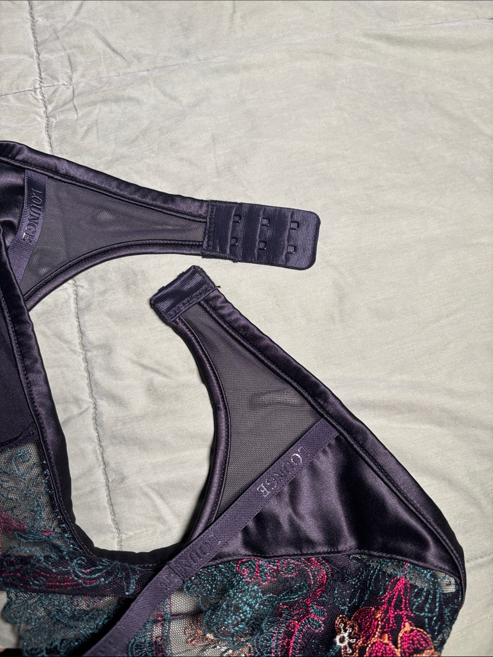 Lounge 3 Piece set w/ Black Bra, Garter Belt & Thong Jasmine - Picture 9 of 11